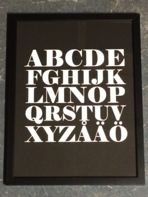 Alfabets affisch svart botten - Inklusive svart ram  